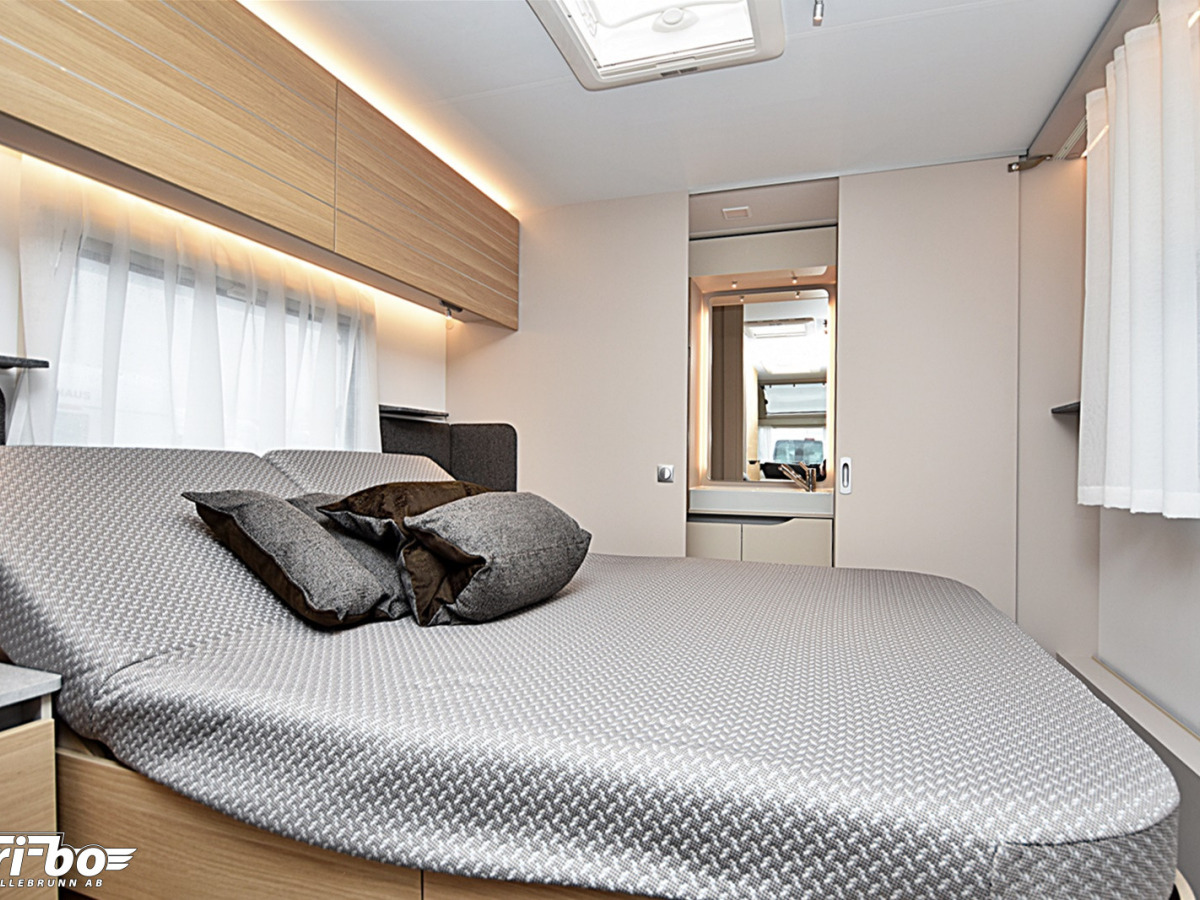 Adria 613 UT Adora, Queenbed, bild 14 av 29