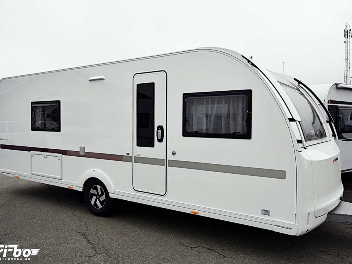 Adria 613 UT Adora, Queenbed, bild 2 av 29