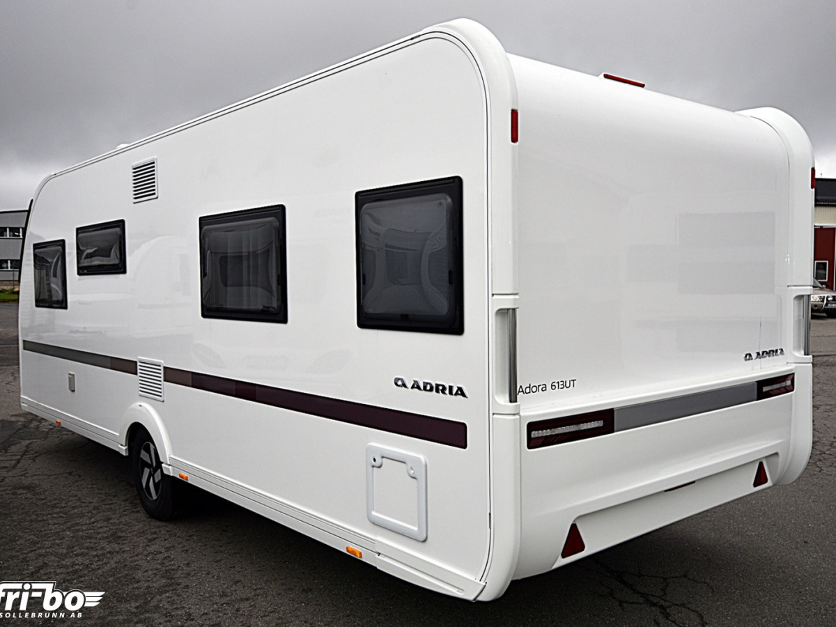 Adria 613 UT Adora, Queenbed, bild 27 av 29