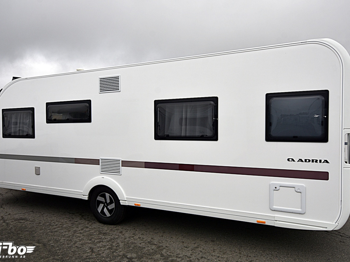 Adria 613 UT Adora, Queenbed, bild 28 av 29