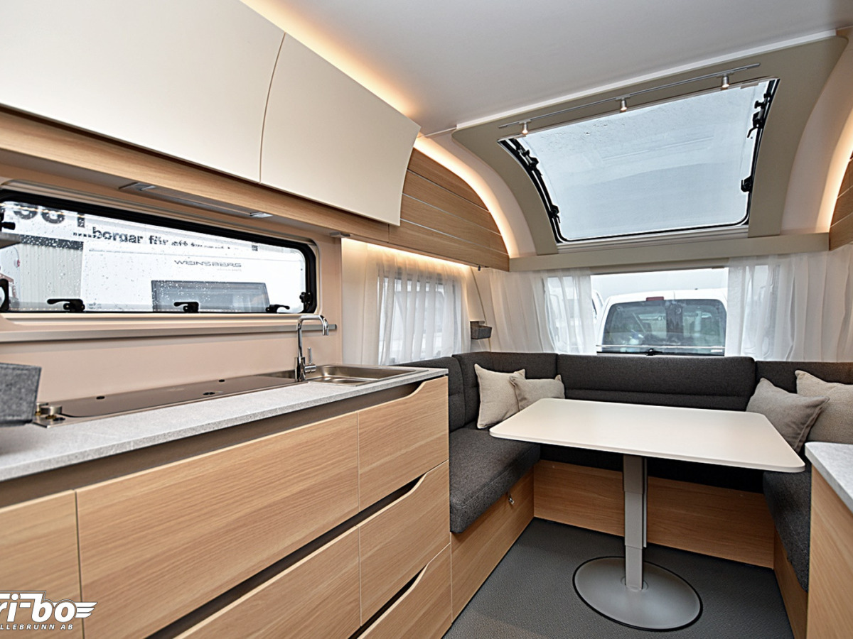 Adria 613 UT Adora, Queenbed, bild 21 av 29