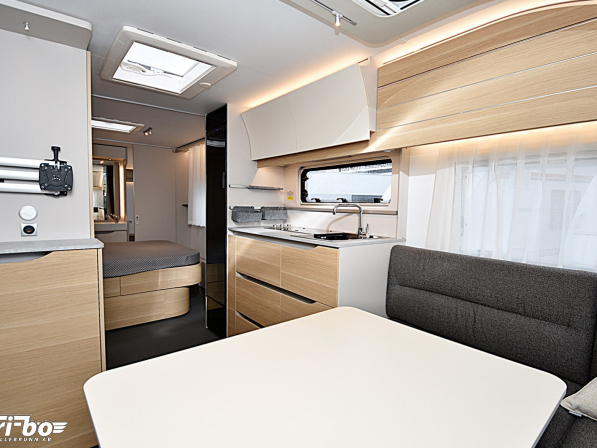 Adria 613 UT Adora, Queenbed, bild 10 av 29