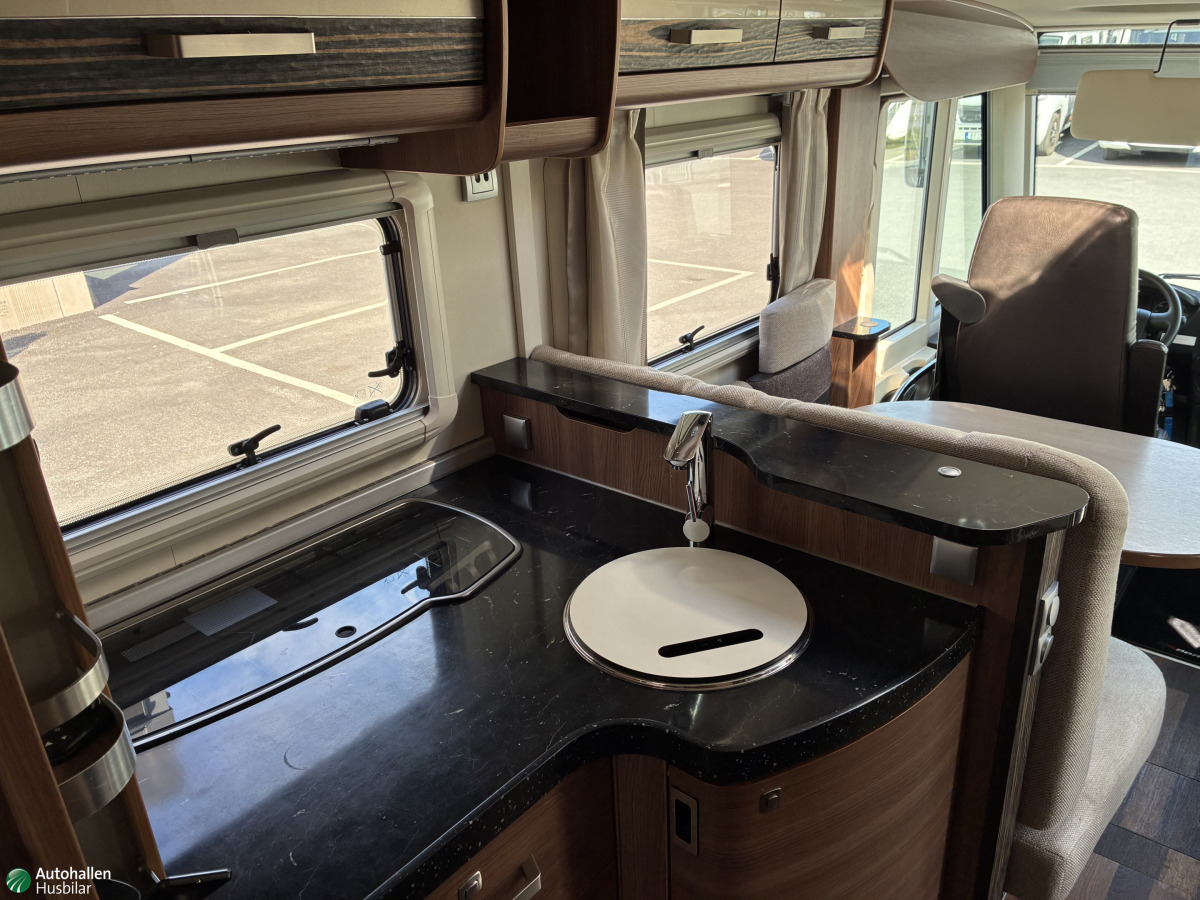 Knaus R04 700 Sky Plus, bild 7 av 15