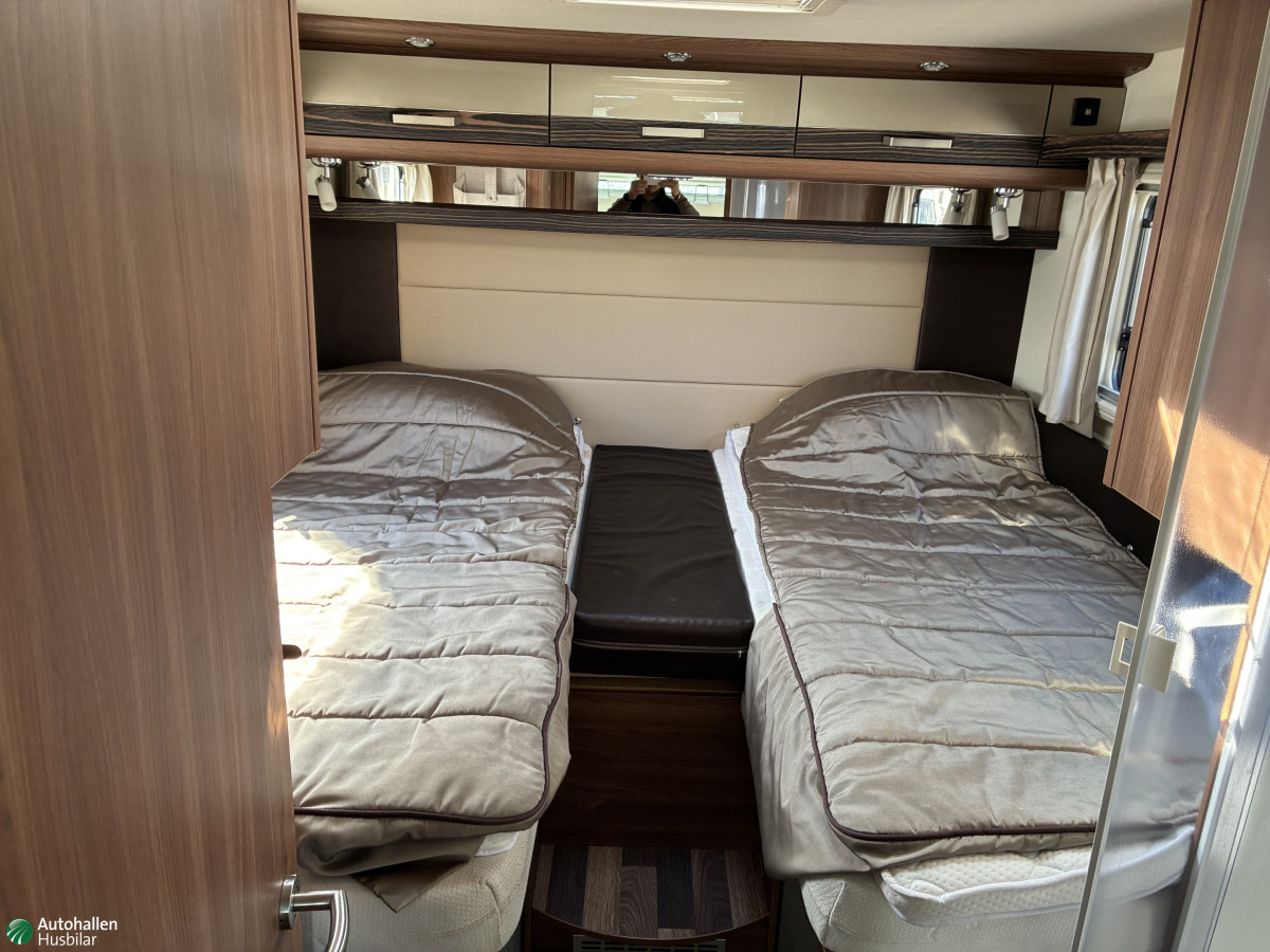 Knaus R04 700 Sky Plus, bild 11 av 15