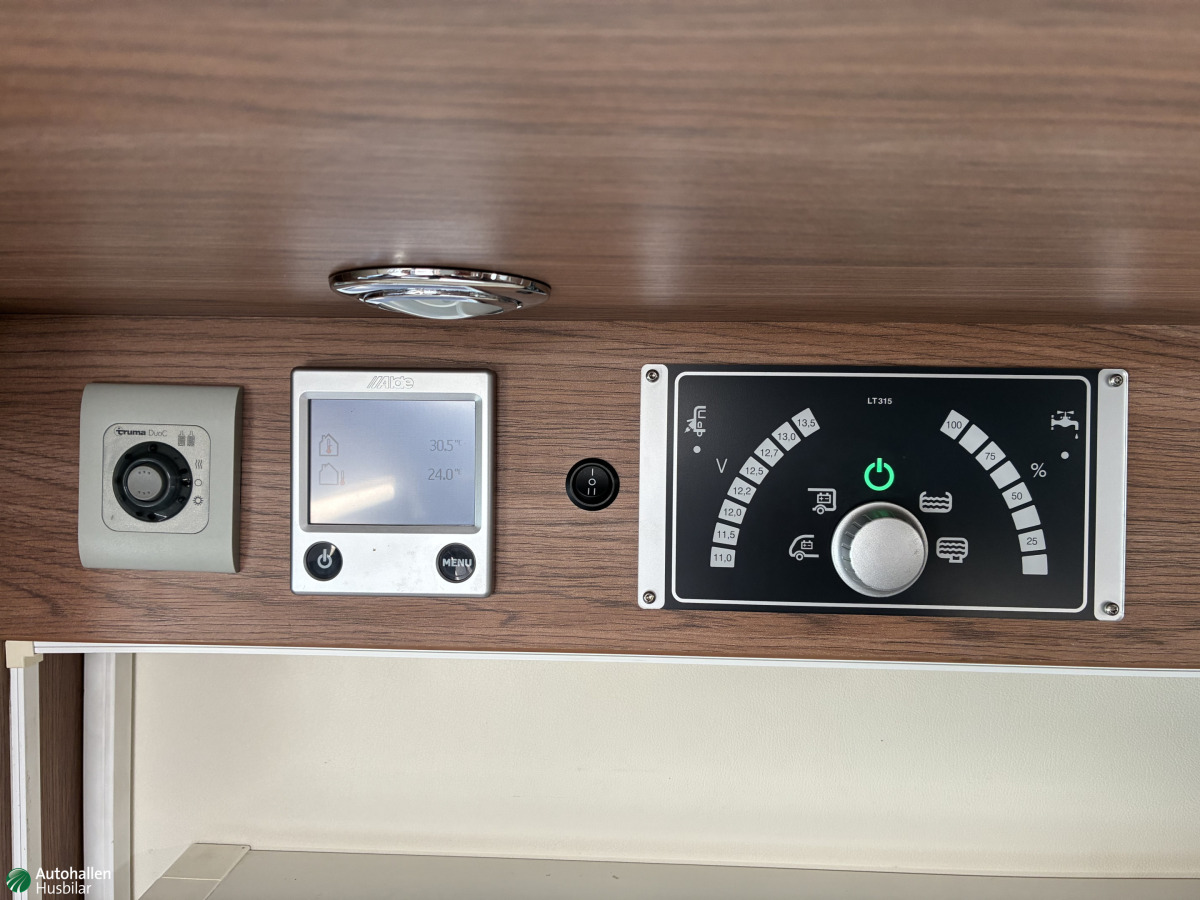 Knaus R04 700 Sky Plus, bild 13 av 15