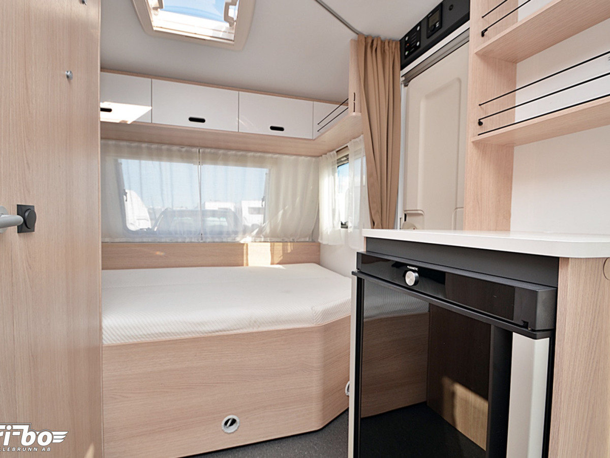 Adria 422 PY Altea, Dubbelbädd, bild 16 av 23