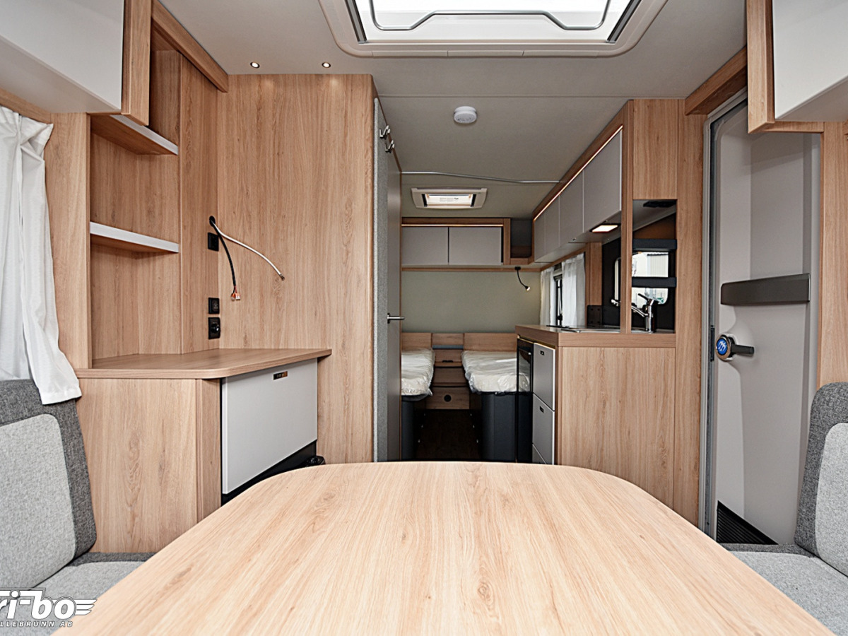 Knaus 460 EU Sport, Långbäddar, bild 8 av 26