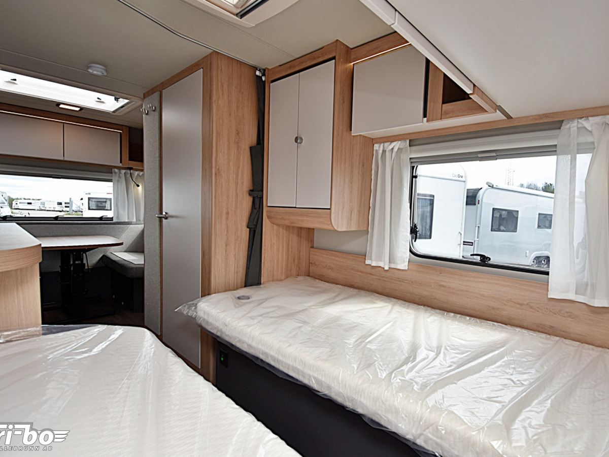 Knaus 460 EU Sport, Långbäddar, bild 16 av 26