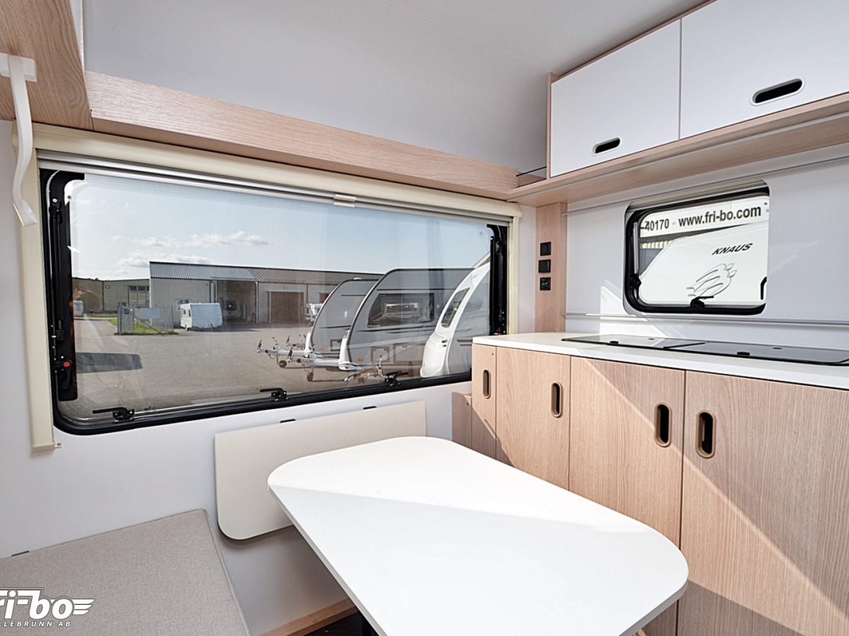 Adria 422 PY Altea, Dubbelbädd, bild 11 av 23
