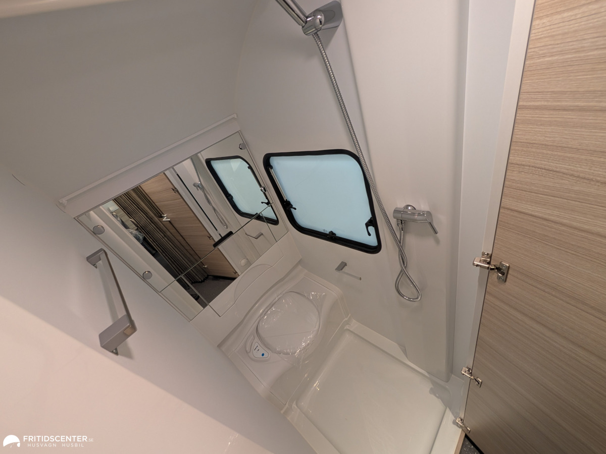 Adria Altea 432 PX *Smidig modern resevagn, bild 13 av 22