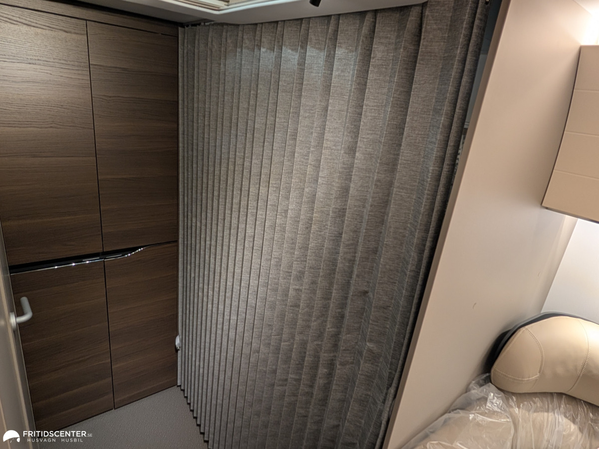Adria Alpina 663 PT *Familjevagn med privata zoner / Välutrustad / ALDE, bild 15 av 33