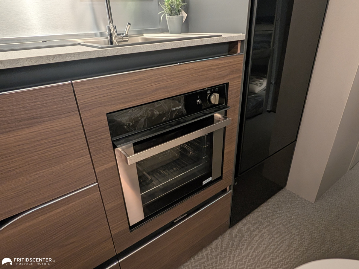 Adria Alpina 663 PT *Familjevagn med privata zoner / Välutrustad / ALDE, bild 22 av 33