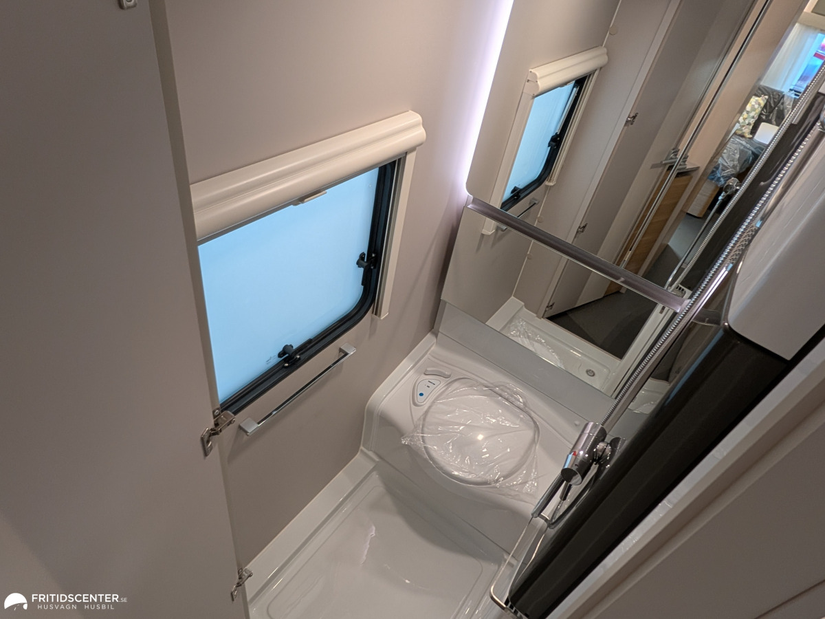 Adria ADORA 522 UP *ALDE / Panoramafönster, bild 15 av 28