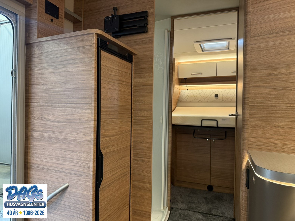 Weinsberg CaraSuite 700 DX DEMOUTFÖRSÄLJNING, bild 15 av 24