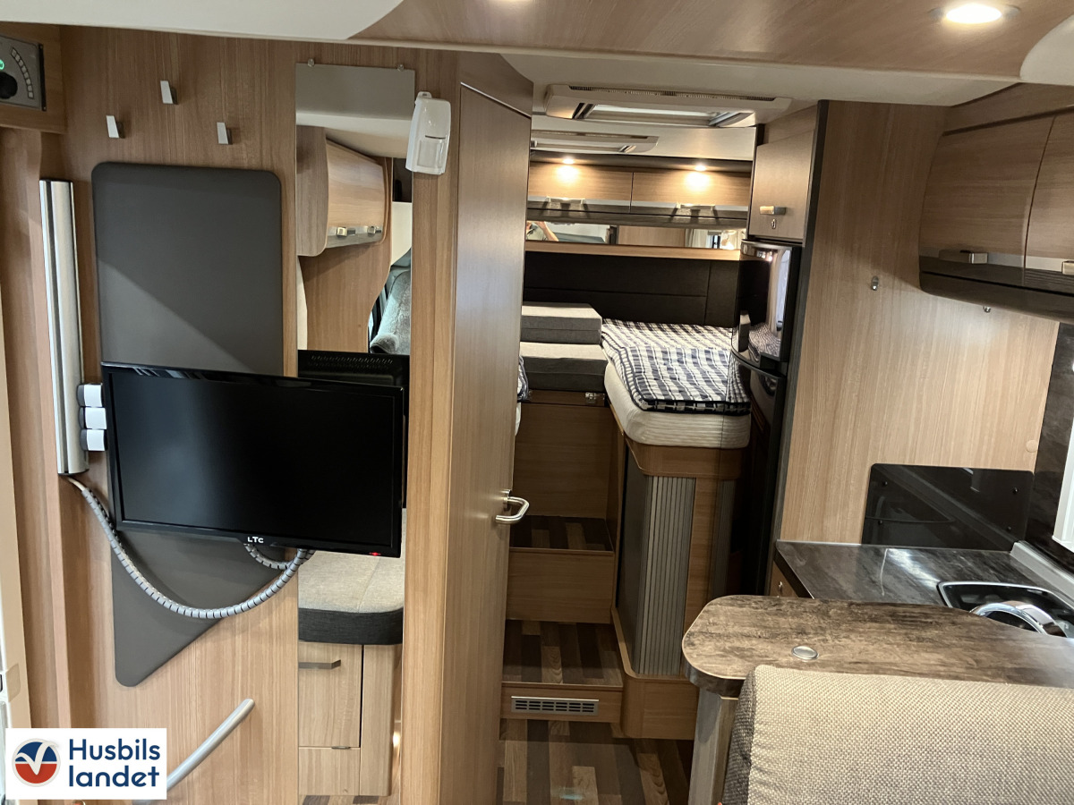 Knaus Sky Wave 700 Meg, bild 8 av 16