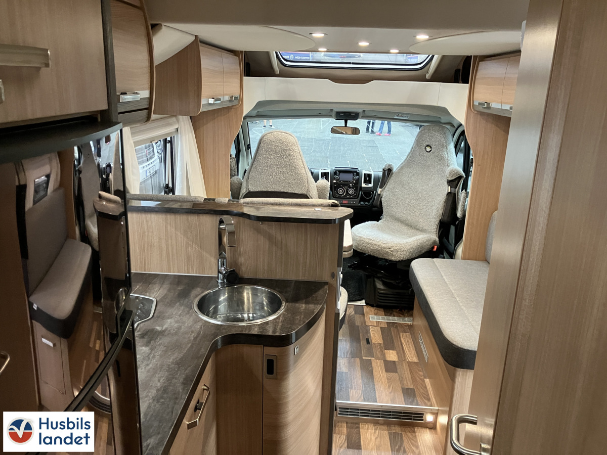 Knaus Sky Wave 700 Meg, bild 10 av 16