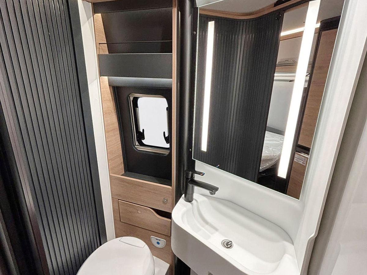 Knaus BOXLIFE 600 MQ AUTOMAT ADAPTIV FARTHÅLLARE DIESELVÄRMARE Lyftsän, bild 22 av 36