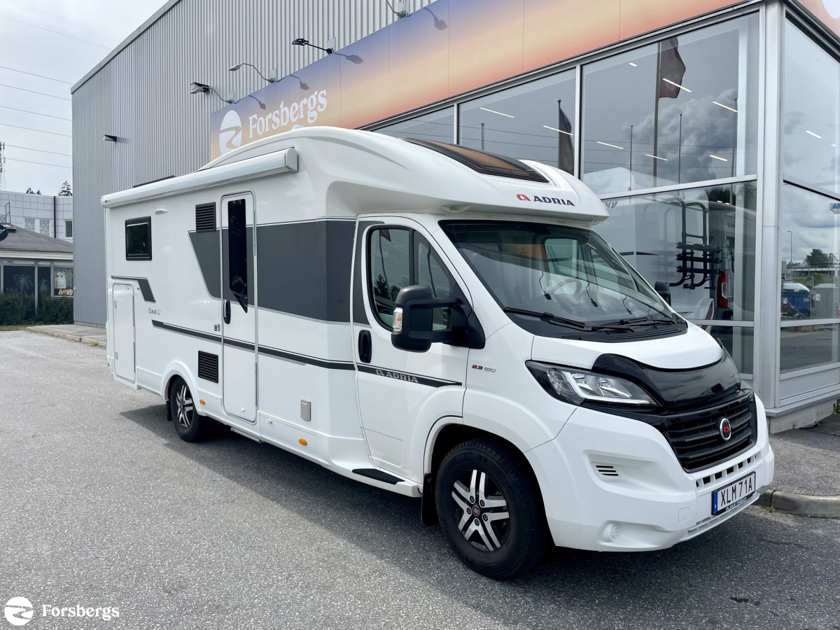 Adria CORAL PLUS 670 DC / QUEENBED / ALDE / DRAGKROK, bild 1 av 27