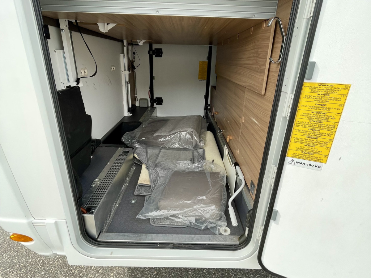 Adria CORAL PLUS 670 DC / QUEENBED / ALDE / DRAGKROK, bild 19 av 27