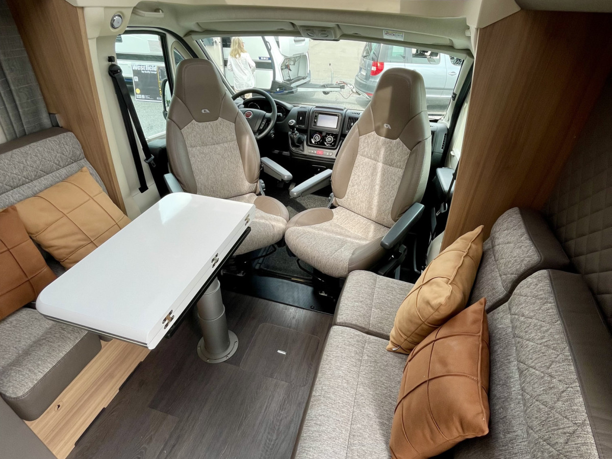 Adria CORAL PLUS 670 DC / QUEENBED / ALDE / DRAGKROK, bild 20 av 27