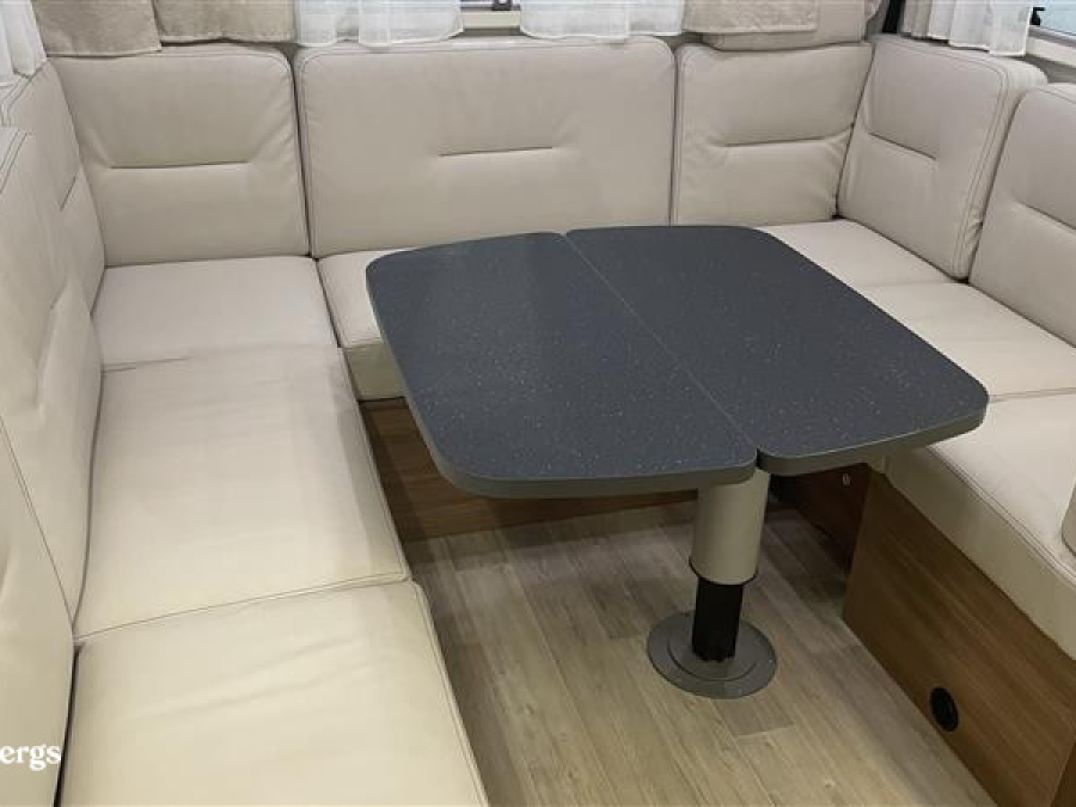 Pilote P 696 U // Frihet väntar / U-grupp, bild 6 av 15