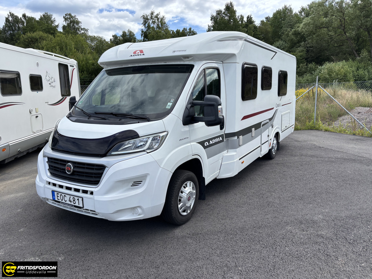 Adria CORAL 670 SLT, Badrum bak, B-kort, bild 1 av 10