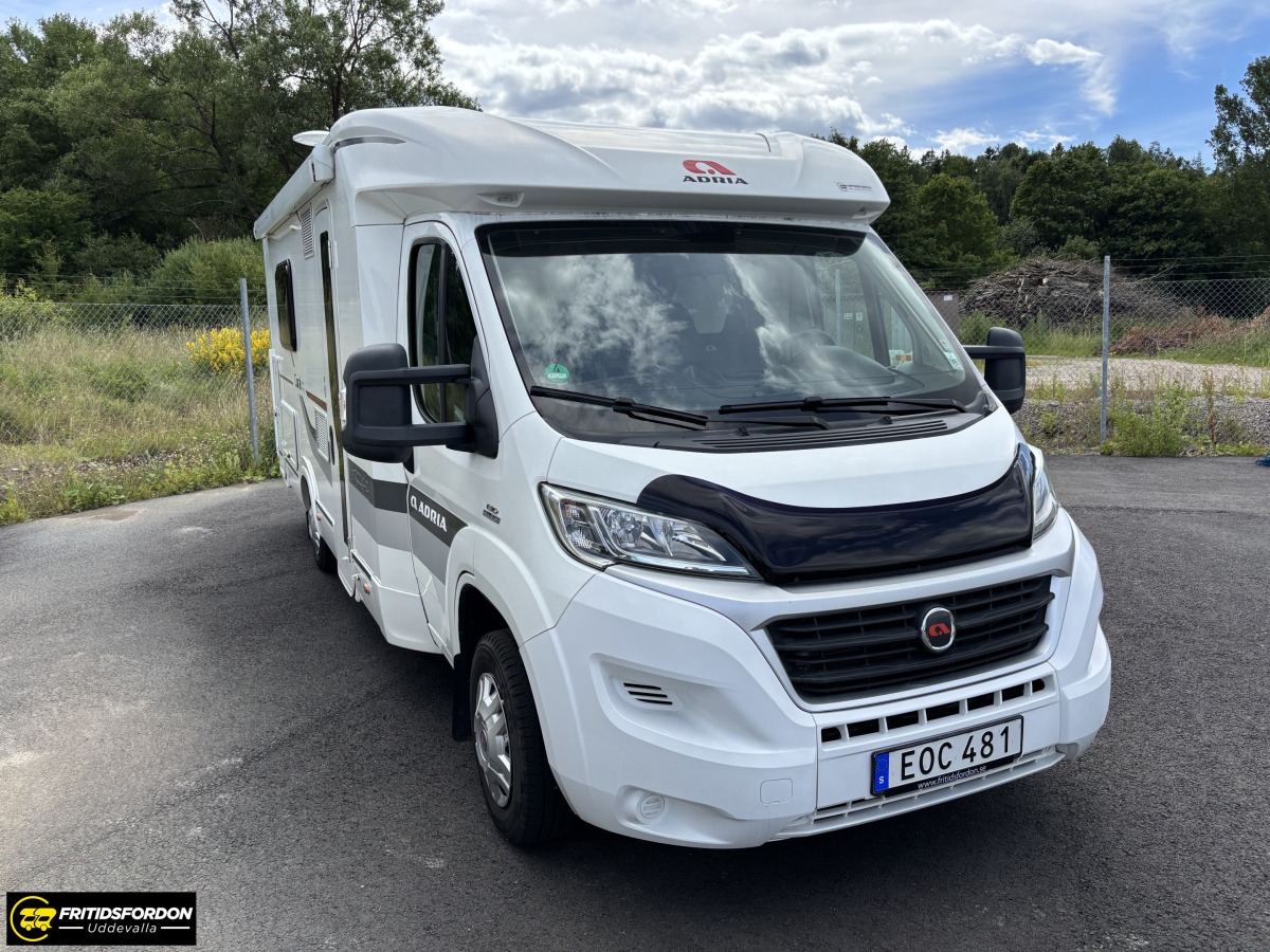 Adria CORAL 670 SLT, Badrum bak, B-kort, bild 5 av 10