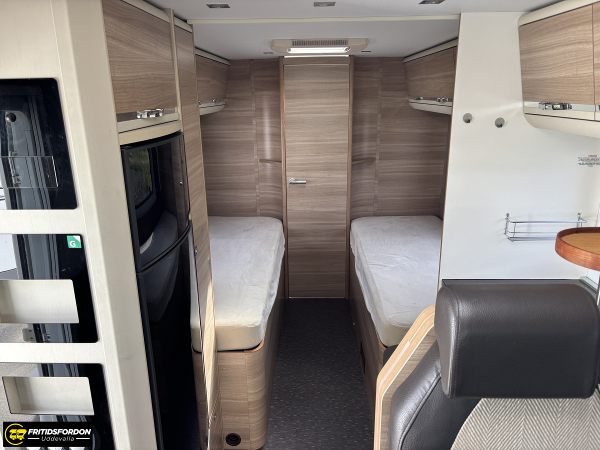 Adria CORAL 670 SLT, Badrum bak, B-kort, bild 10 av 10