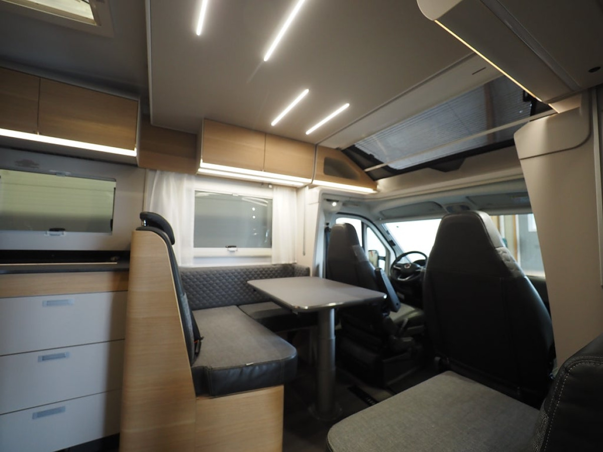 Adria Matrix Axess 670 SL 3500kg I Markis I Cykelställ, bild 7 av 23
