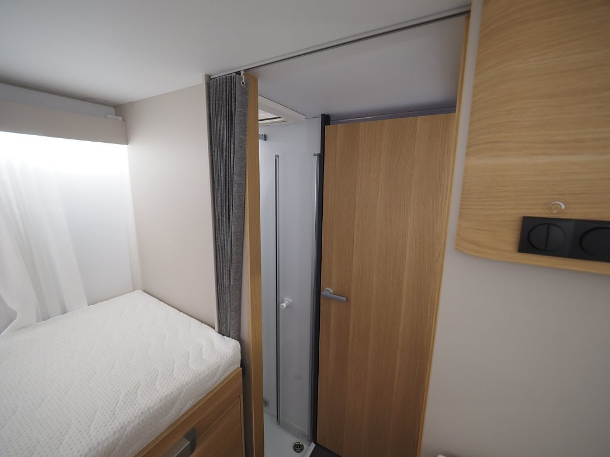Adria Matrix Axess 670 SL 3500kg I Markis I Cykelställ, bild 19 av 23