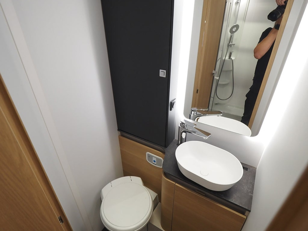 Adria Matrix Axess 670 SL 3500kg I Markis I Cykelställ, bild 20 av 23