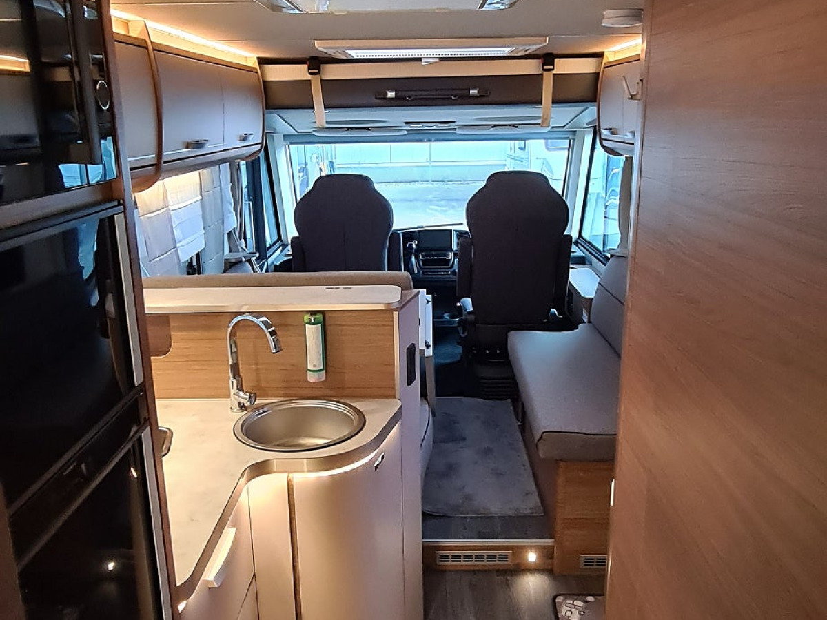 Knaus Live I 900 LEG Långbädd, Alde, Hydrauliska s-ben, AC, bild 13 av 22