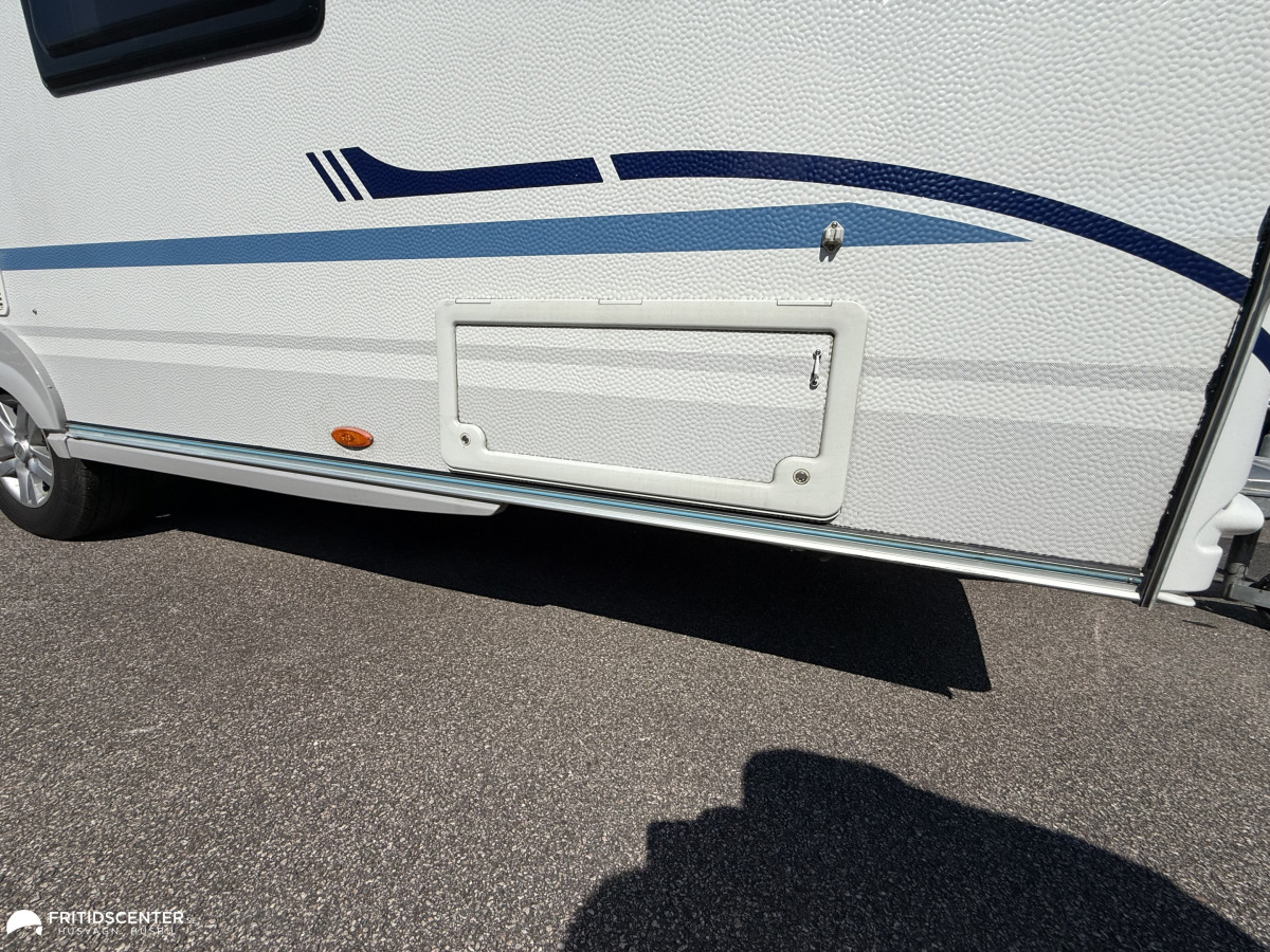 Adria Adora 563 PU *Alde Värme / Queensbed*, bild 20 av 25
