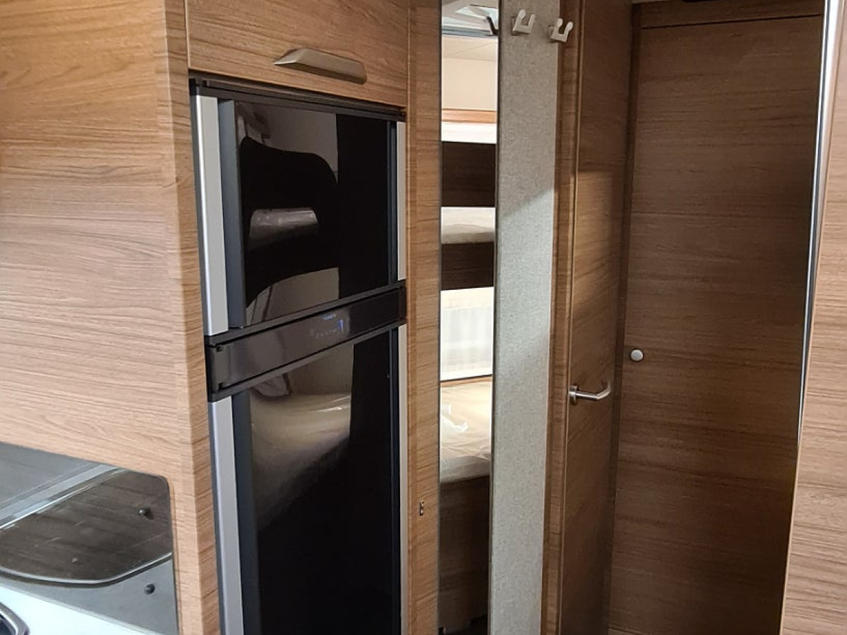 Knaus 500 KD Sport, bild 9 av 14