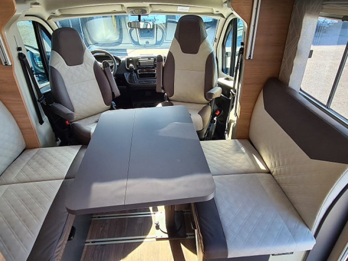 Knaus 700 DX Live Wave Dieselvärme Backkamera, bild 7 av 16