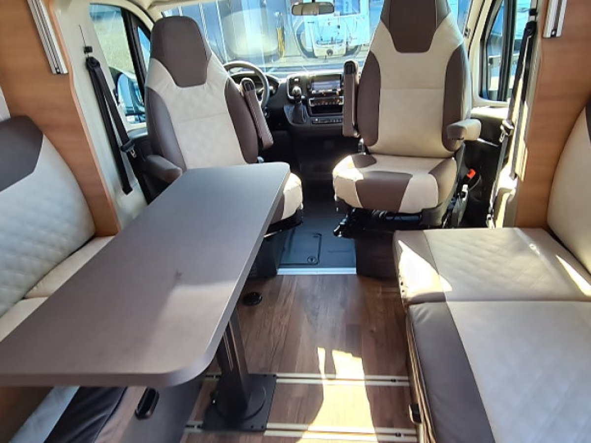 Knaus 700 DX Live Wave Dieselvärme Backkamera, bild 9 av 16