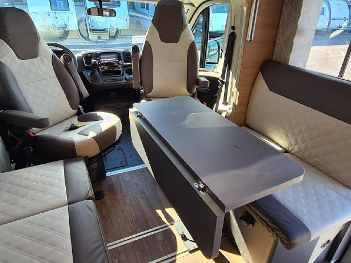 Knaus 700 DX Live Wave Dieselvärme Backkamera, bild 8 av 16