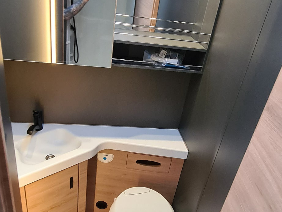 Knaus 700 DX Live Wave Dieselvärme Backkamera, bild 15 av 16