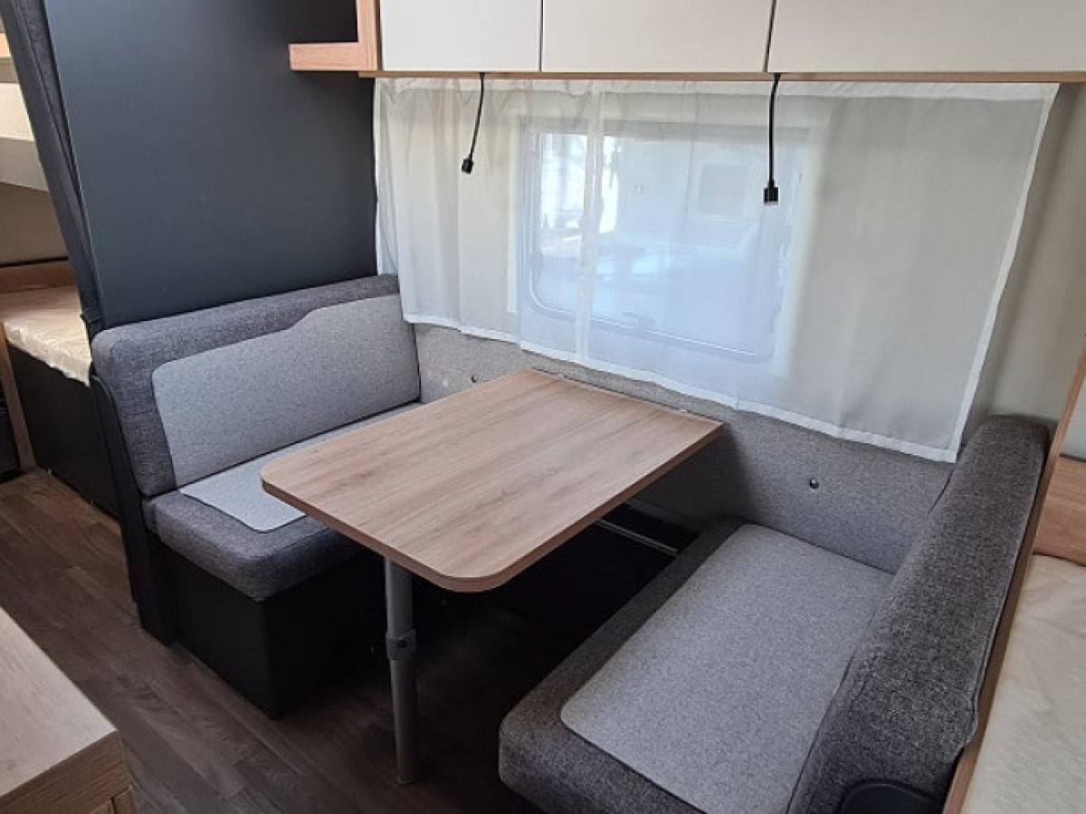 Knaus 500 KD Sport Våningssäng Golvvärme, bild 4 av 10