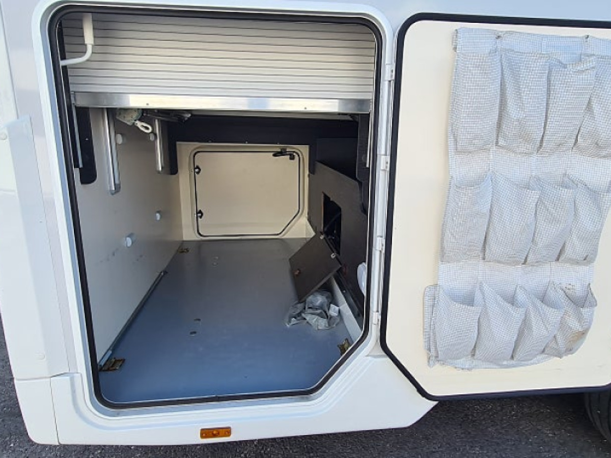 Ci 65 XT Magis Ford Solceller Taksäng SUPER DEAL, bild 3 av 12