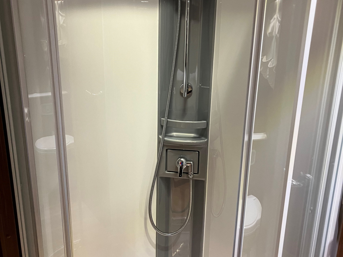 Niesmann ARTO 78 F - 3.95 ränta utökad garanti, bild 17 av 20