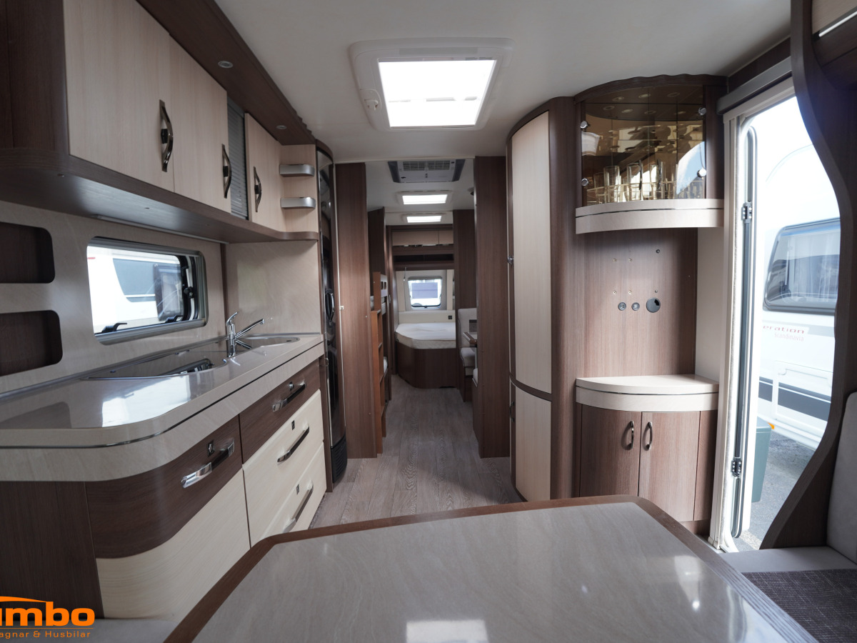Hobby 720 UKFE PRESTIGE Alde Förtält AC,, bild 4 av 20