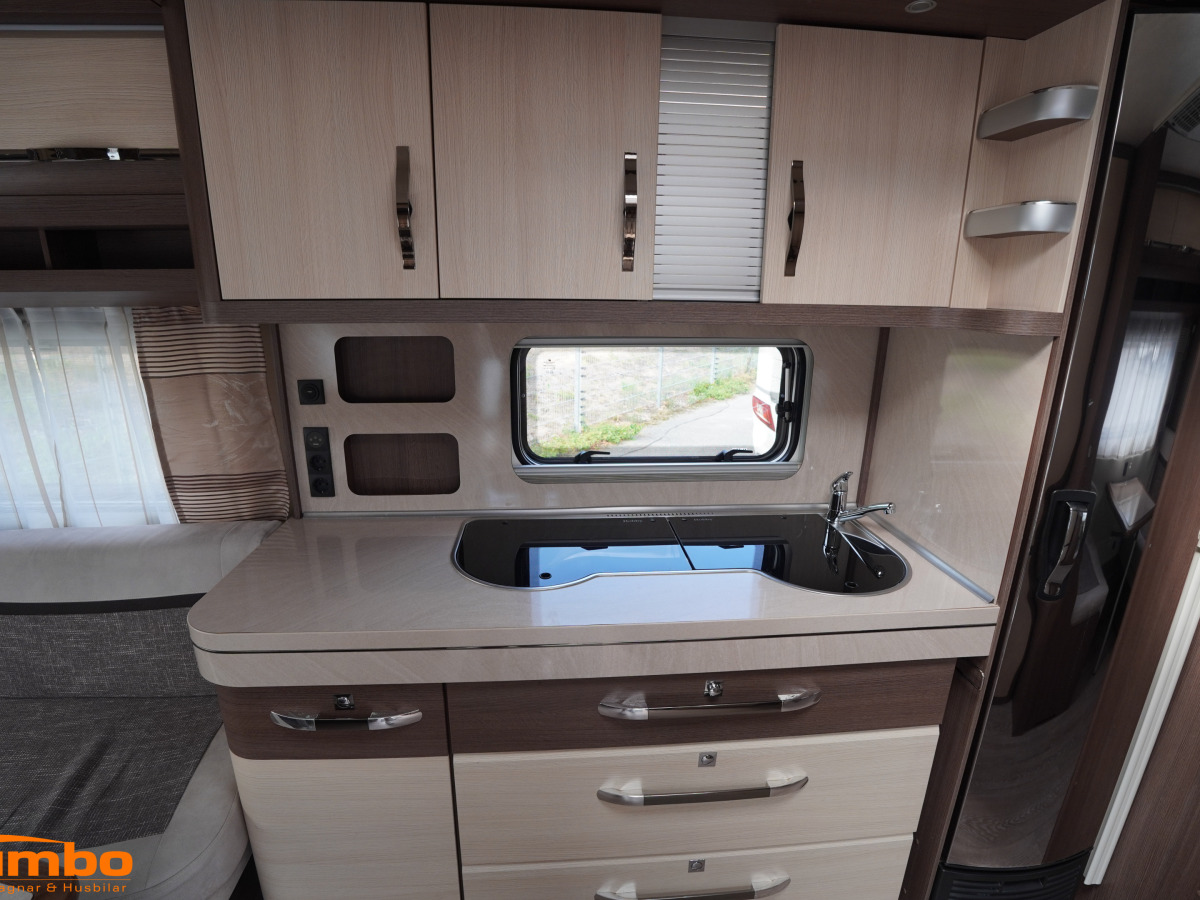 Hobby 720 UKFE PRESTIGE Alde Förtält AC,, bild 6 av 20