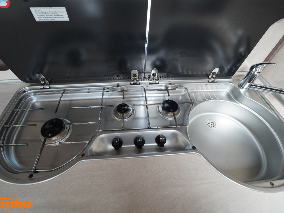Hobby 720 UKFE PRESTIGE Alde Förtält AC,, bild 7 av 20