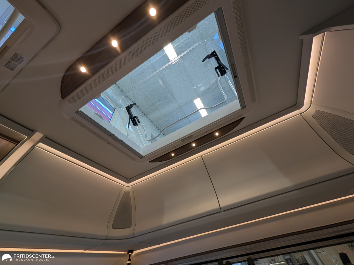 KABE BRILJANT 470 XL KS *Dubbelbädd / Resevagn / Hög komfort, bild 18 av 19