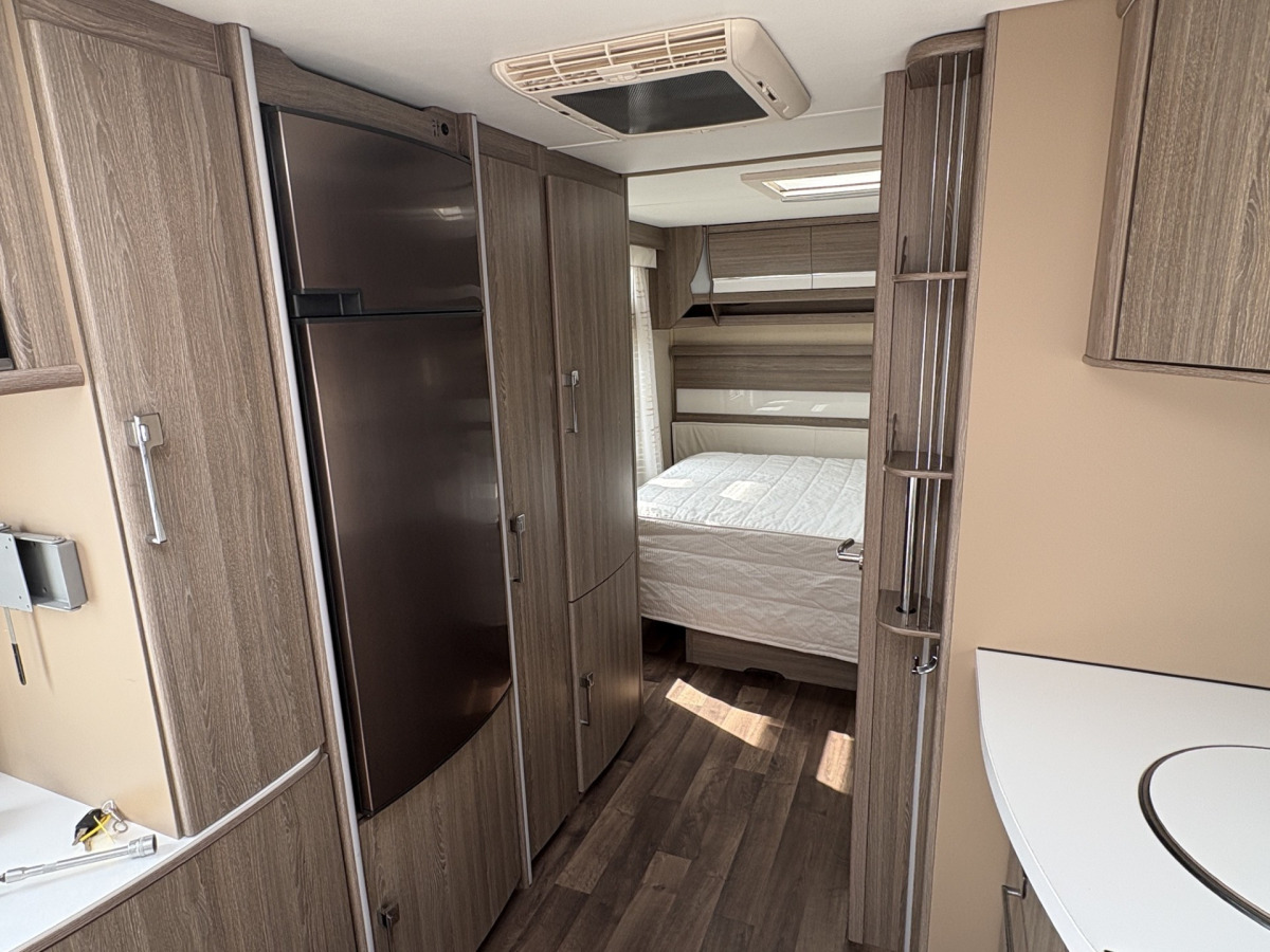 KABE ROYAL 630 GLE KS (Mover, queensbed)(LAGERRENSNING), bild 8 av 11