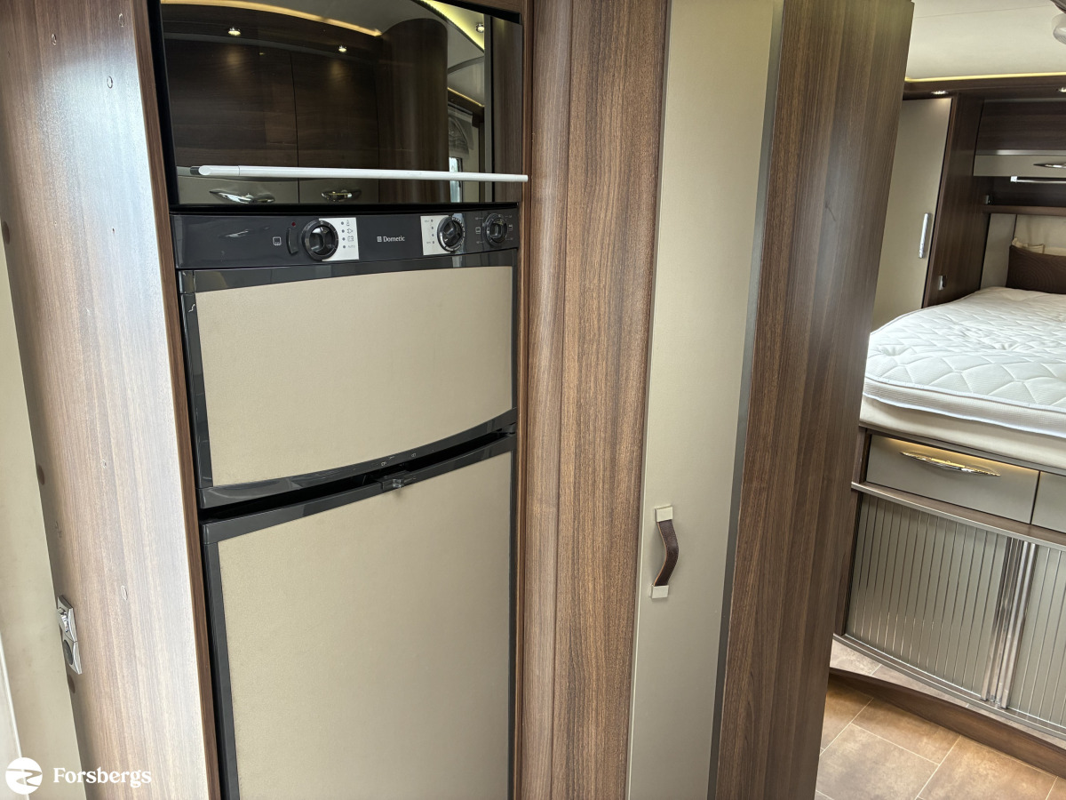 Bürstner I 800 Elegance / Automat, Kamkedja, AC, Drag, bild 7 av 35