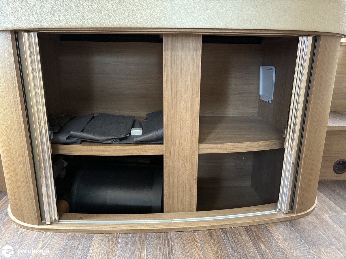 Bürstner Viseo I 720 G //Hydr-ben, Queen, Taksäng, bild 16 av 32