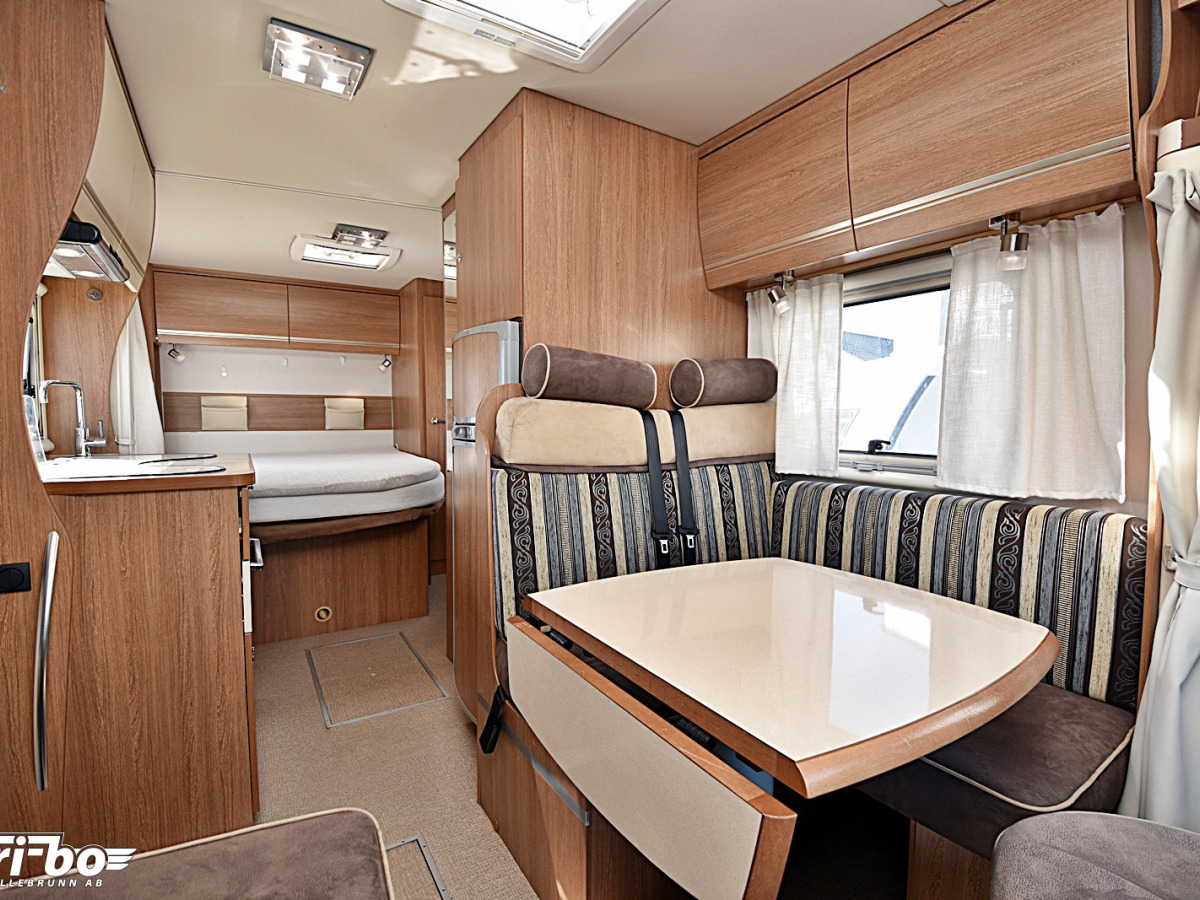Eura Mobil 680 QB Profila Queenbed, bild 8 av 27