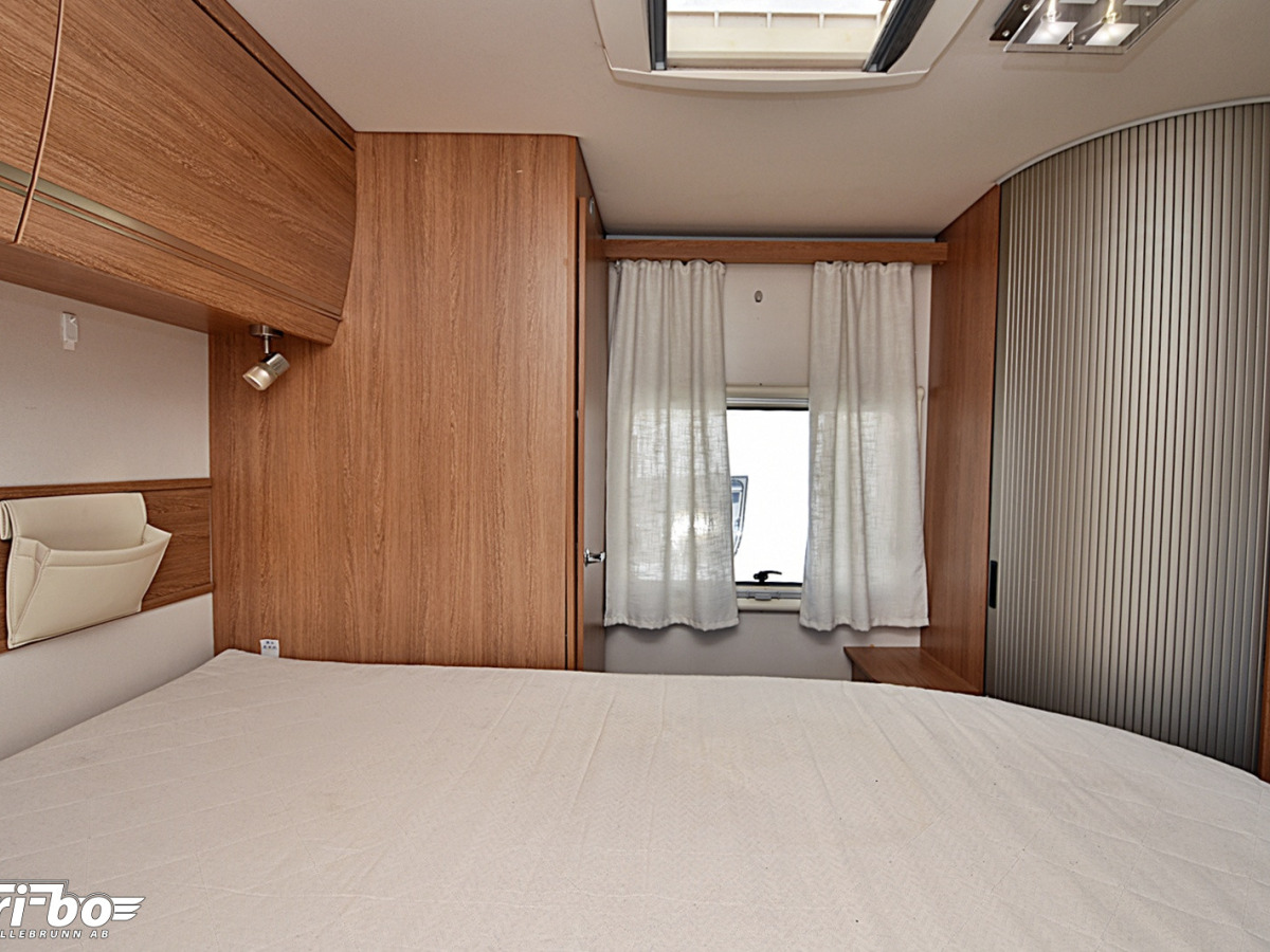 Eura Mobil 680 QB Profila Queenbed, bild 14 av 27